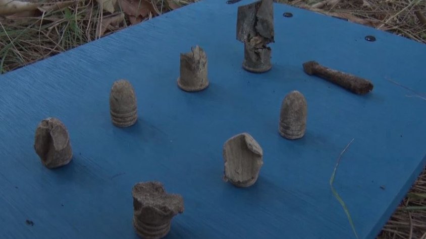 L'arqueòleg Gorka Martín torna a Oix per mostrar les troballes fetes durant l'estiu a la Serra del Toix