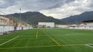 Els 200 jugadors i jugadores del Club Futbol Vall d’en Bas ja gaudeixen del nou camp de gespa artificial