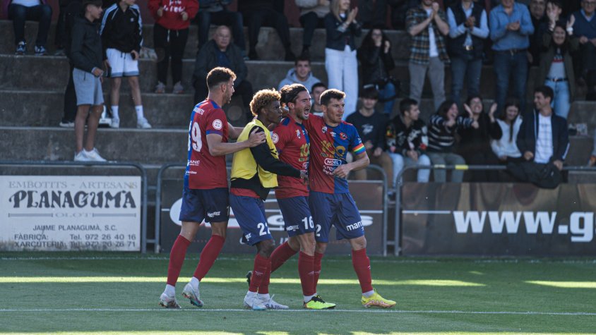 L'Olot vol guanyar més vida a costa de treure-li a l'Eivissa