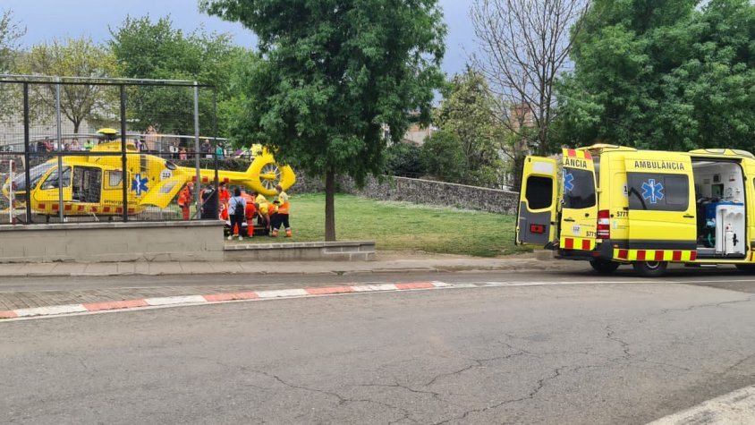 Cinc ferits en un incendi a un habitatge d'Olot