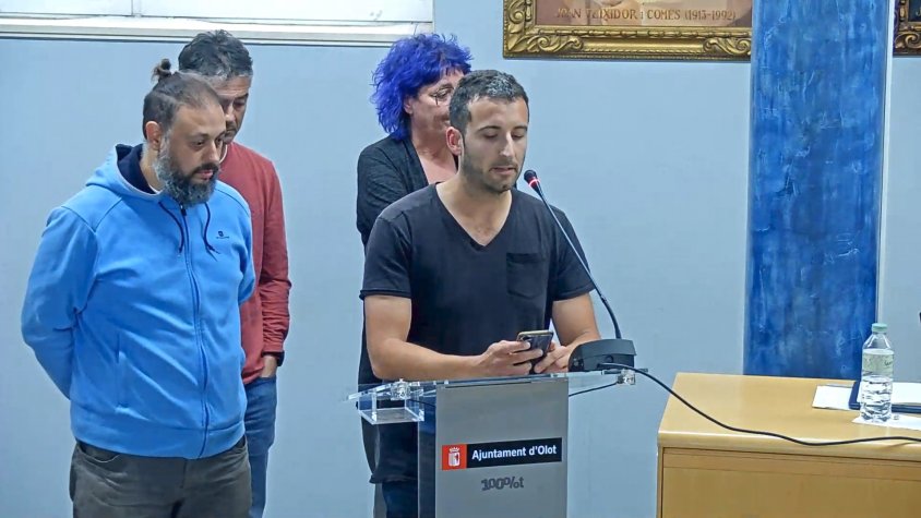Els treballadors municipals d’Olot denuncien una pèrdua constant de drets laborals