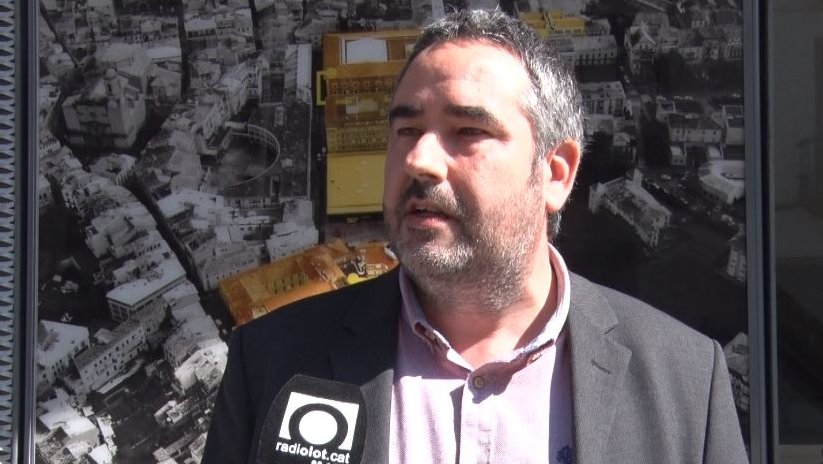 ERC Olot aposta per dotar de plaques solars als diferents equipaments municipals 