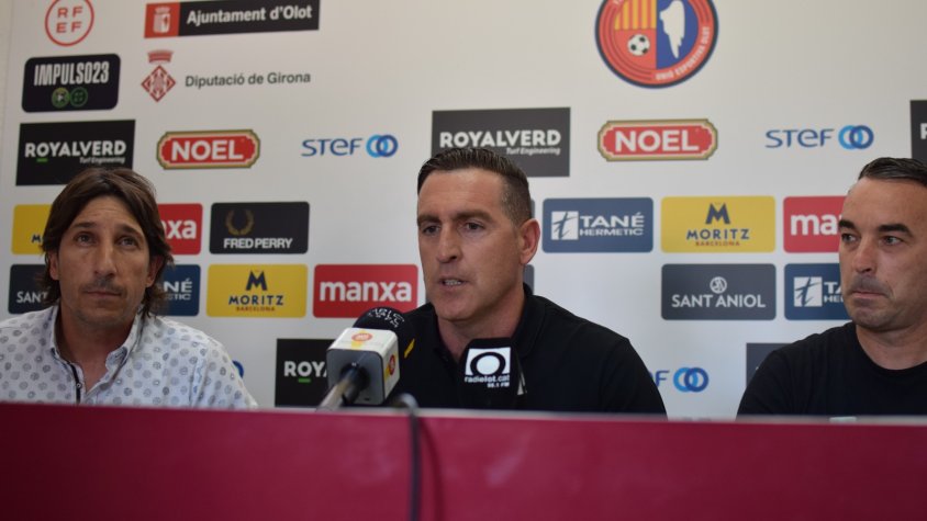 Pedro Dólera ha estat presentat aquest dilluns a l'estadi municipal