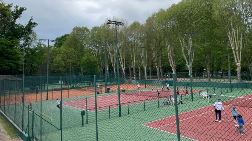El Campus d'Estiu del Club Tennis Olot potenciarà la natació i el pàdel