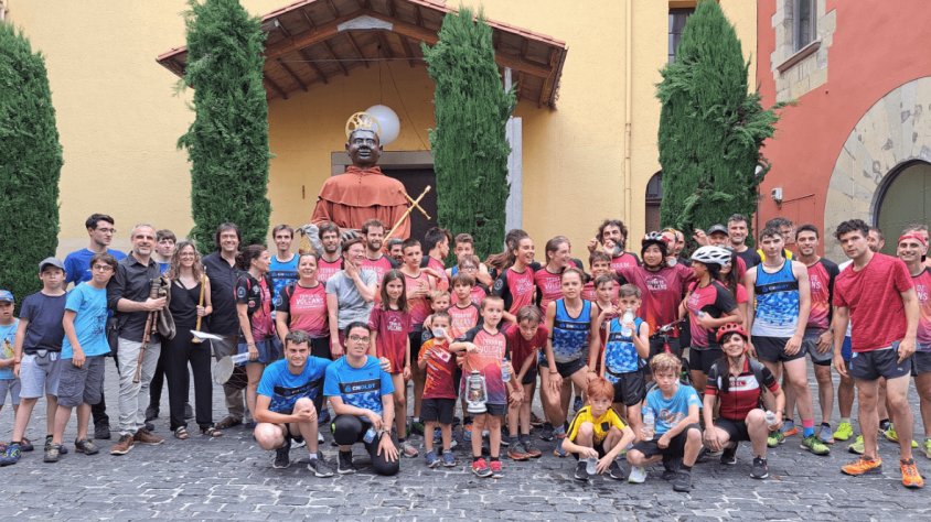La Flama del Canigó torna a recórrer la Garrotxa