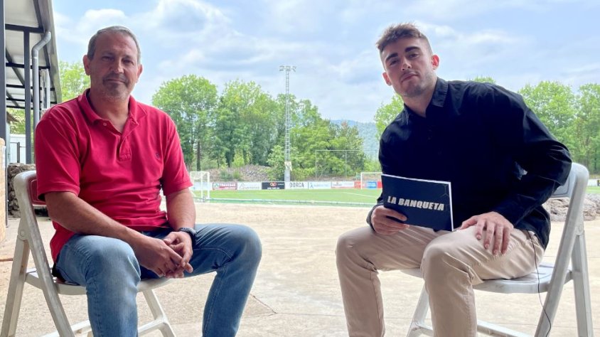 Jan Miquel Salavedra ha fet balanç de la permanència del Bosc de Tosca a Primera Catalana en una entrevista a La Banqueta d'Olot Televisió