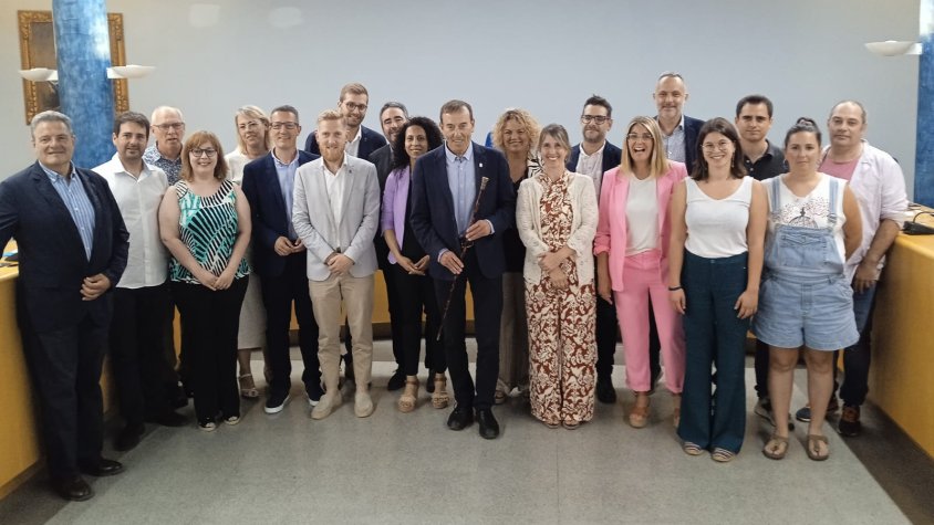 20 dels 21 regidors de l'Ajuntament d'Olot ja han jurat o promès el càrrec