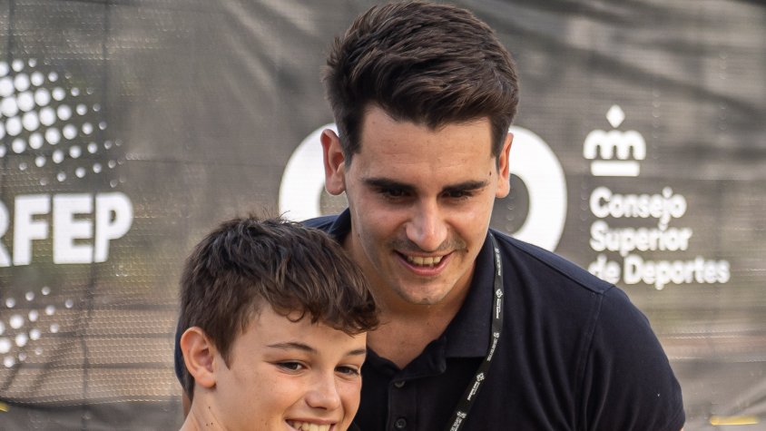 Marc Julià marca en la victòria de la selecció espanyola d’hoquei patins davant Itàlia