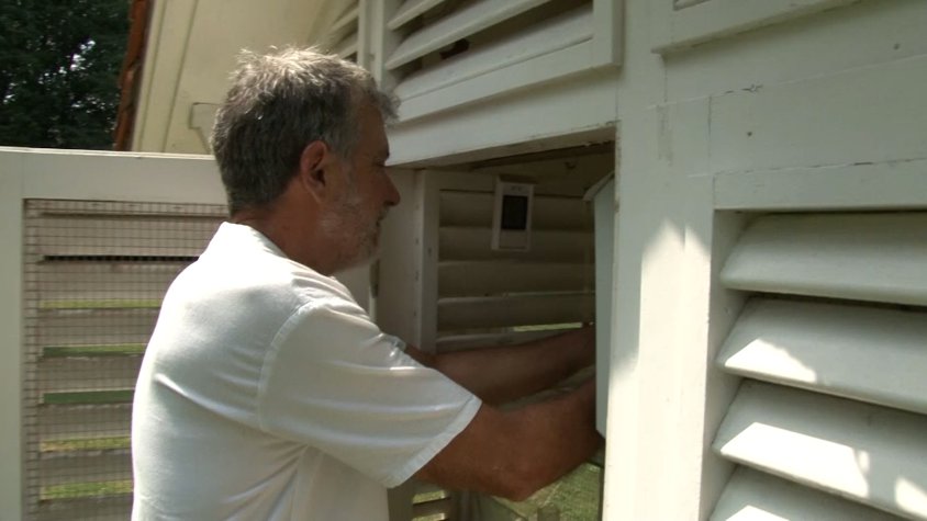 La tasca de l’observador meteorològic tradicional està en perill d’extinció