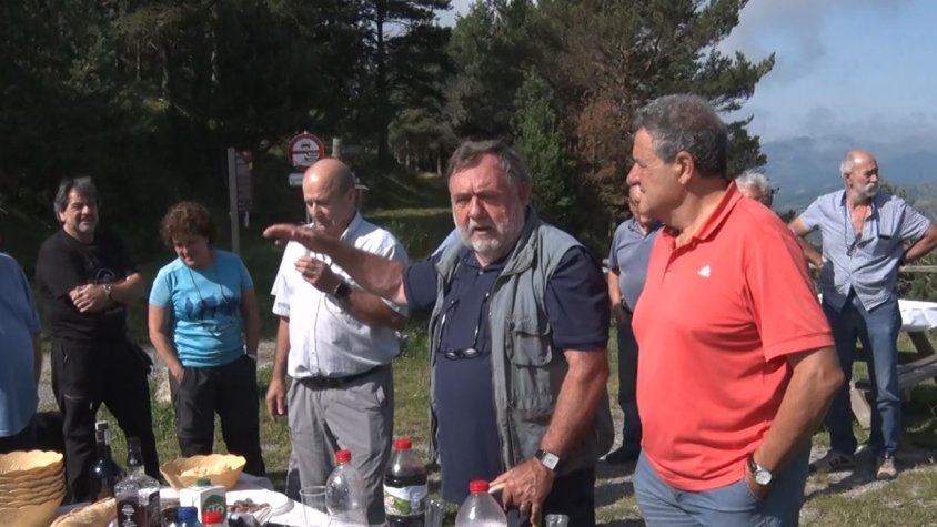 El 'Trenquem el Cuc' dona la benvinguda a l'estiu a Molló