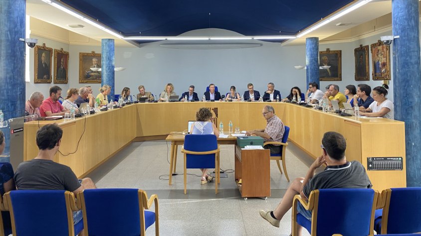 L'Ajuntament d'Olot crea un pla d'acció per defensar l'ús del català a la ciutat
