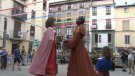 El barri del Nucli antic d'Olot treu els gegants a ballar per la festa major
