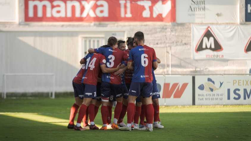 L'Olot supera un examen complicat contra la Grama (2-1)
