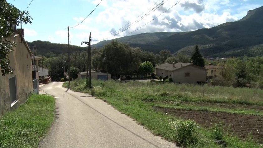 L’Ajuntament de les Planes d’Hostoles resol el misteri de la numeració del barri de Pocafarina