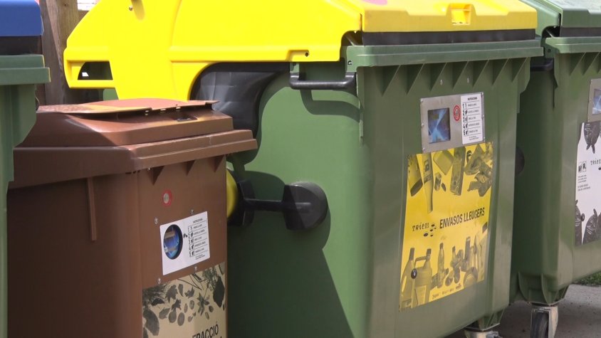 Riudaura canvia el model de gestió de residus per deixar d'estar a la cua en reciclatge