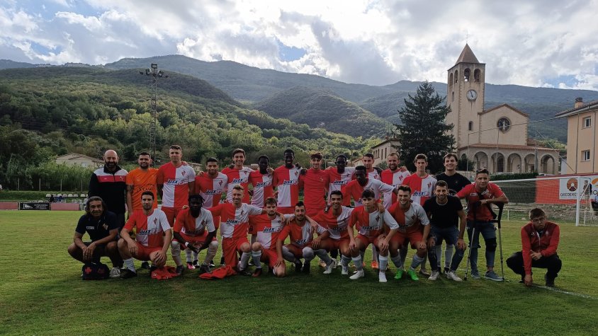 Les Planes d’Hostoles renova l’enllumenat del camp de futbol municipal Josep Guàrdia i Rodà