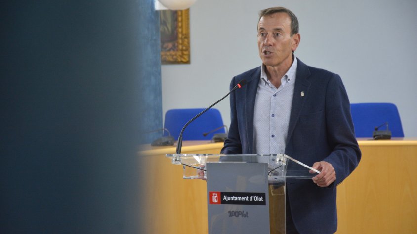 L'Ajuntament d'Olot inicia el procés per renovar l'estat del paviment de l'avinguda Sant Jordi