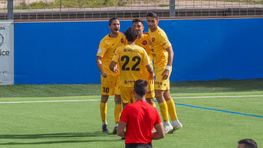 La Unió Esportiva Olot busca la cinquena victòria consecutiva a Vilassar de Mar (Dg, 17h)