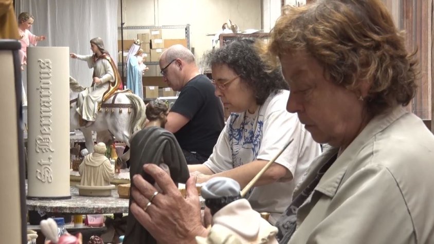 De fer sants a fer tiradors de cervesa, el procés d'adaptació i reconversió als nous temps de l'Art Cristià Olotí