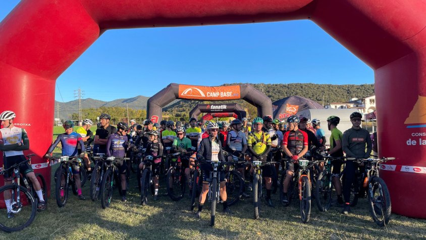 La Romànic Bike Extrem ha reunit enguany 320 ciclistes