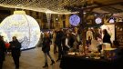 Milers de persones omplen els carrers d’Olot en motiu de la Fira del Pessebre