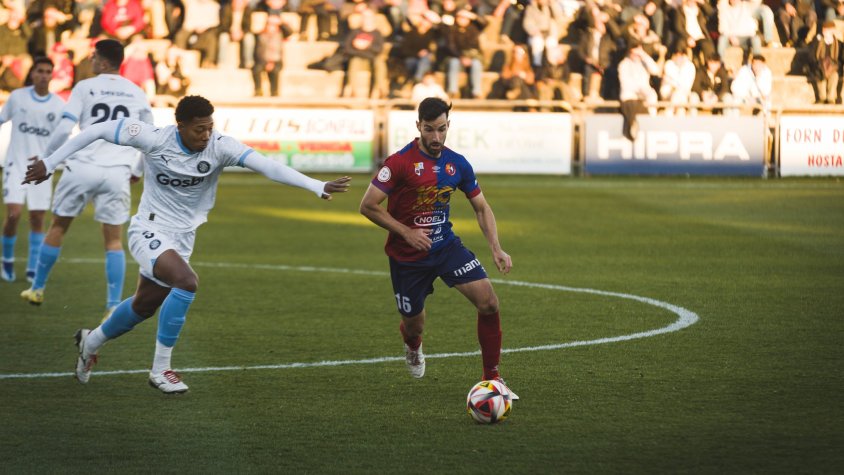 L’Olot topa amb un bon Girona B, empata i perd el lideratge de Tercera