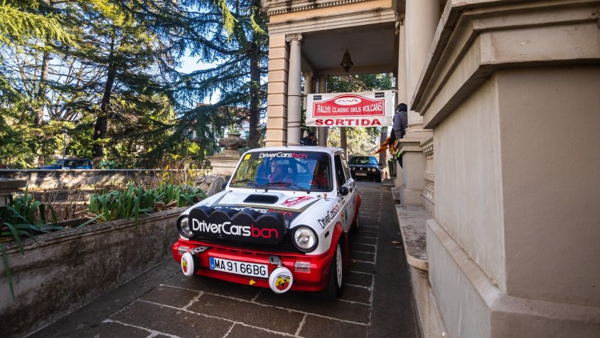 La Torre Malagrida, el punt de sortida d'una nova edició del Ral·li Clàssic dels Volcans