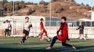 Una cinquantena de futbolistes d’arreu del món participen en l’edició més internacional i multitudinària del Barcelona Football Tryout a Olot