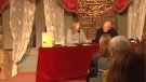 L’escriptora Clàudia Pujol porta a Olot deu històries reals de mort amb la presentació del llibre ‘Els casos més importants del forense Narcís Bardalet’