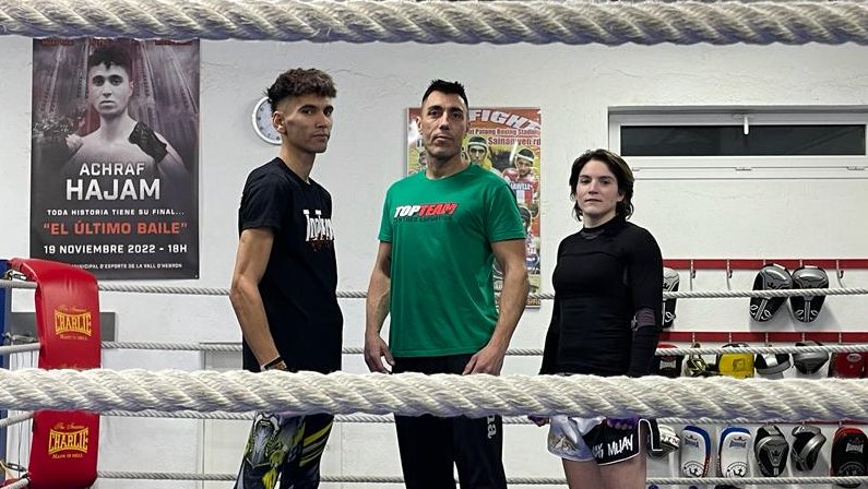 Ossama Rouimi, l'entrenador Isaac Mayà i Annabel Fernández