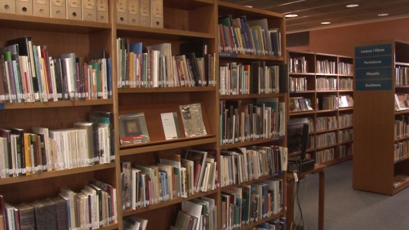 Més usuaris i més préstecs a la Biblioteca d'Olot durant el 2023