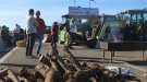 Els pagesos gironins aixequen els talls a l’AP-7 i a la N-II després de més de 30 hores de protesta