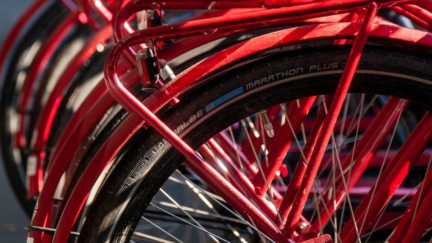 L’equip de govern de l’Ajuntament d’Olot assegura que ja té la guia del Pla de Foment de la Mobilitat amb Bicicleta i Vehicles de Mobilitat Personal