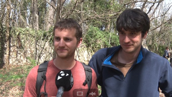 Dos biòlegs ambientals de la Garrotxa inicien un projecte per recuperar la roureda del Mas Tarut, al Parc Nou d'Olot