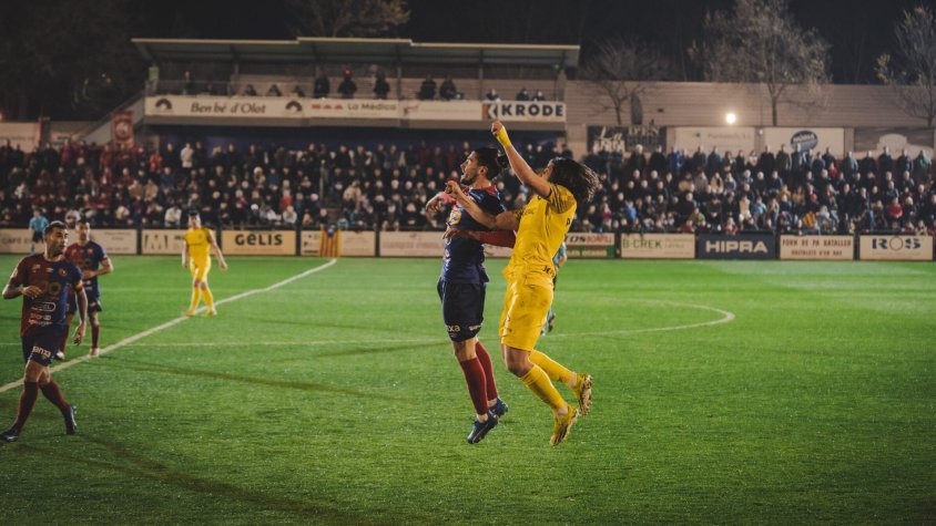 La UE Olot rep el Vilassar de Mar després de deixar escapar la Copa Catalunya
