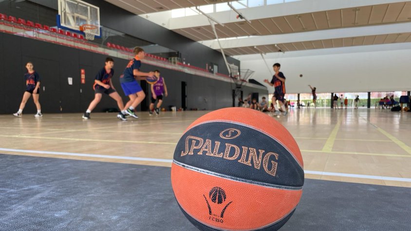 El campus de Setmana Santa del Bàsquet Olot reuneix una seixantena de jugadors amb Juan de la Quintana com a punta de llança