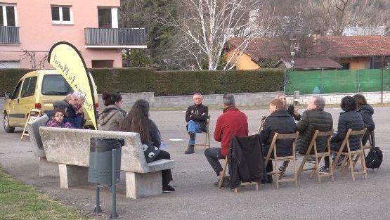 L'Ajuntament de Sant Joan les Fonts reactiva el "Quedem a la plaça"