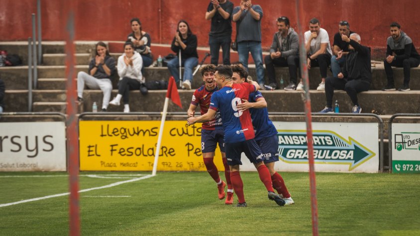 La Unió Esportiva Olot visita el Reus per posar el llacet a la temporada
