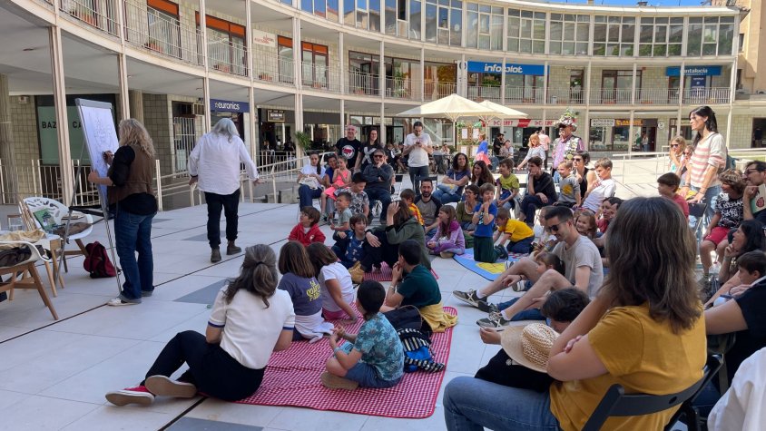 La Llibreria Isop d’Olot avança el Sant Jordi per segon any consecutiu