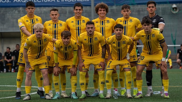 El garrotxí Èric Callís debuta a Segona Divisió amb l’Alcorcón al camp de l’Eibar