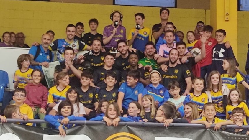 L'Hoquei Olot tanca la temporada per la porta gran (6-1)