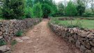 El camí ral que connecta Olot amb Batet de la Serra ja està restaurat després de quatre anys d’obres