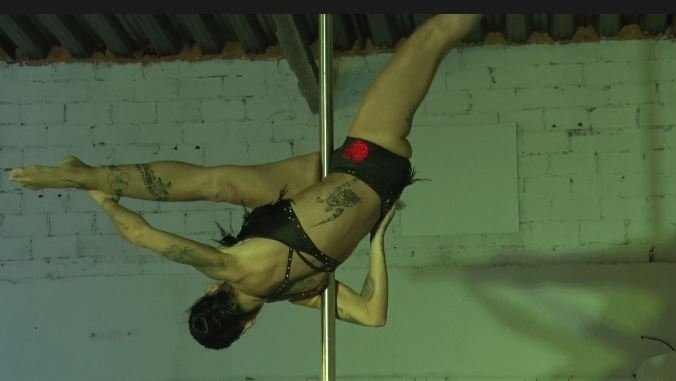 Més d’una trentena de persones practiquen Pole Dance a la Garrotxa