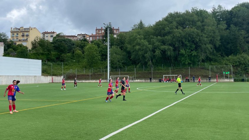 L’equip femení de la Unió Esportiva Olot vol acabar la lliga com el millor de la demarcació