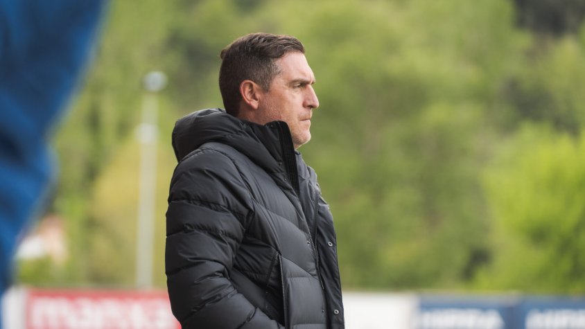 Pedro Dólera serà entrenador de la Unió Esportiva Olot un any més