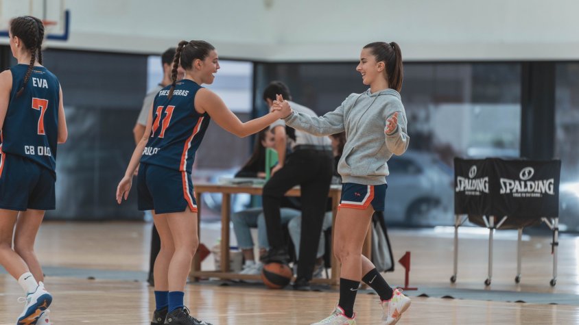 Les jugadores júniors del Club Bàsquet Olot es proclamen subcampiones interterritorials de Catalunya