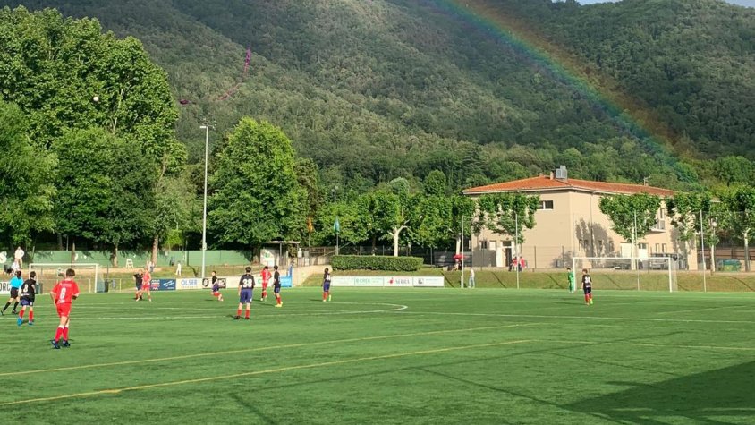 El Club Futbol les Preses tanca la catorzena edició del torneig de futbol base amb més d’un centenar de partits
