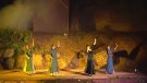 El moviment i la dansa de les dones d’aigua centren la vintena edició de l’espectacle a Sant Joan les Fonts