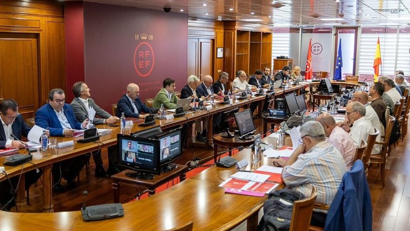 La Unió Esportiva Olot ja coneix els seus rivals per la pròxima temporada a Segona Federació