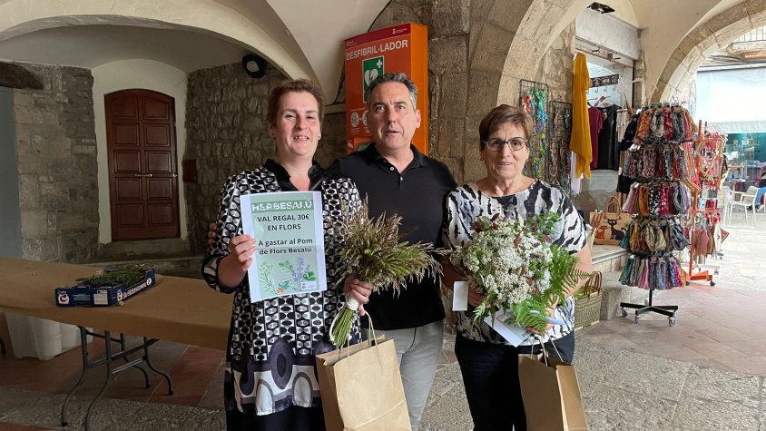 La guanyadora de la Fira de la Ratafia, Paquita Serra, desgrana el seu secret d’elaboració a l’Herbesalú